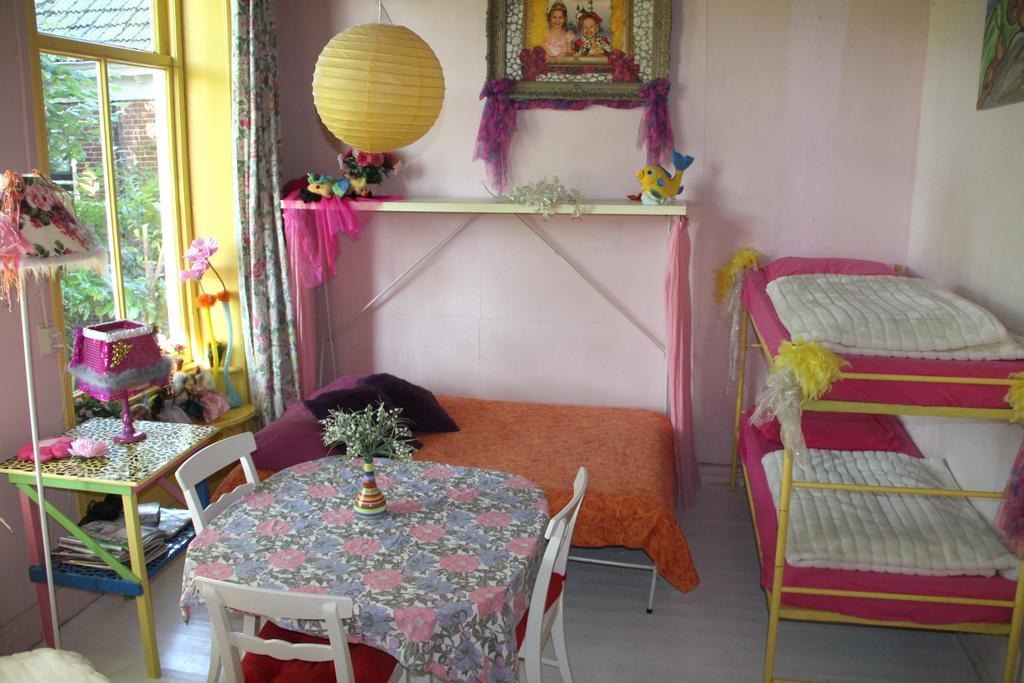 Koningin Van Pieterburen Bed & Breakfast Стая снимка